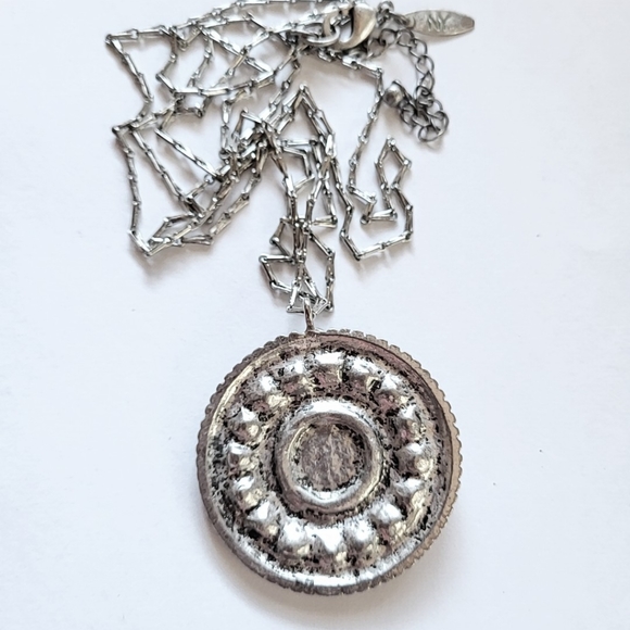 NEW YORK & COMPANY MARCASITE PENDANT NECKLACE - 36" EXTRA LONG CHAIN - Picture 3 of 6